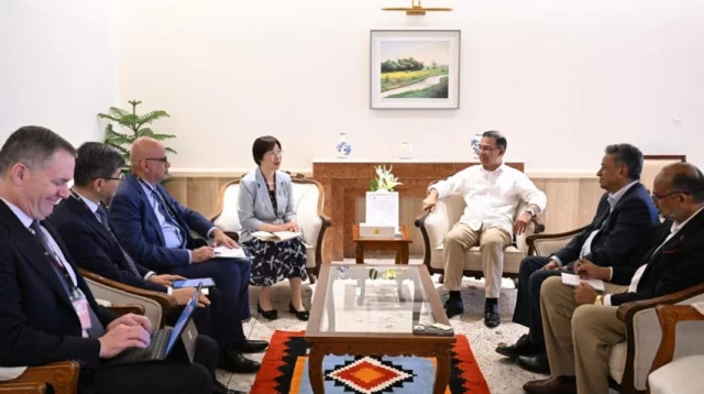 33b9bf2ab8e4ba8fcc63a19d0fd964d5-69d0f9f9532e9