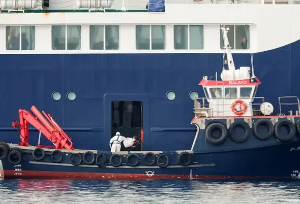 MV Hondius at the port of Granadilla de Abona after being affected by a hantavirus outbreak in Tenerife-768x402