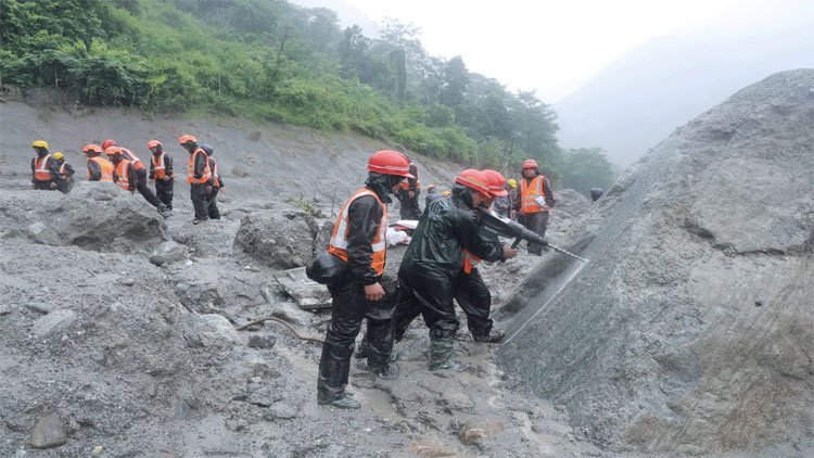 Nepal-Tunnel